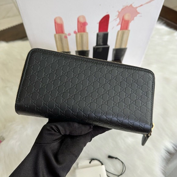 Stunning wallet - Picture 7 of 13